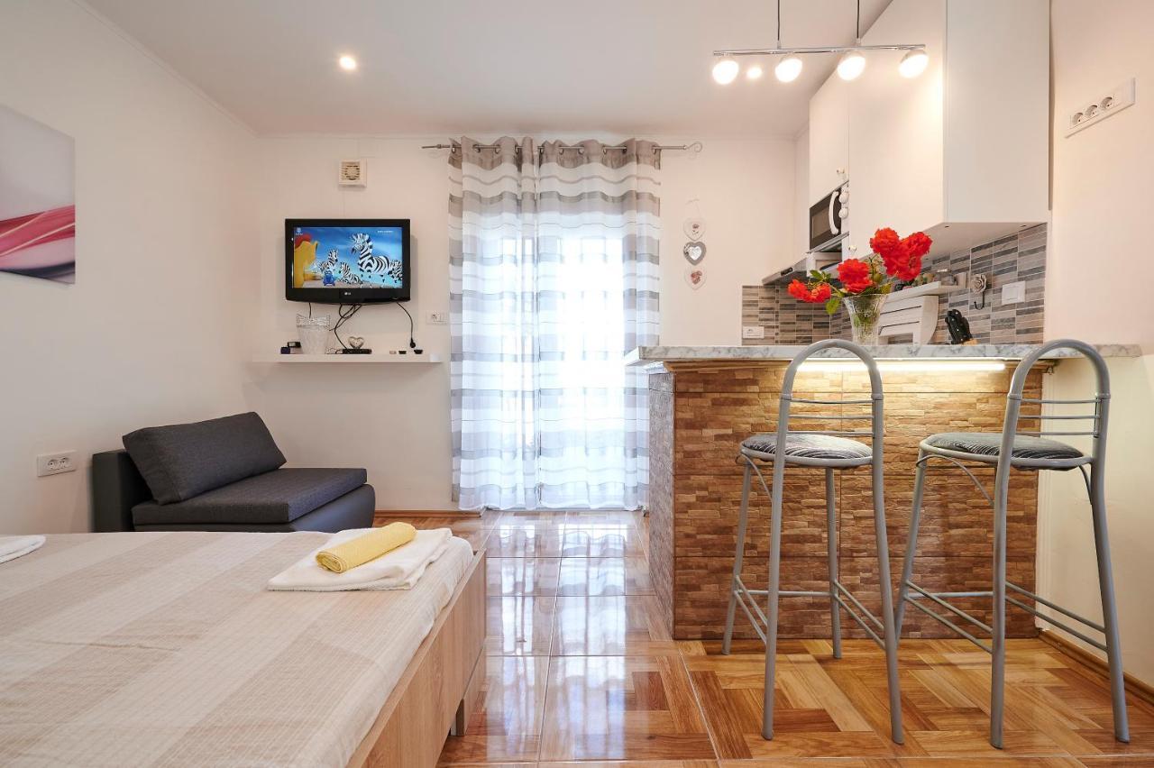 Apartments Lucija Trogir Bagian luar foto