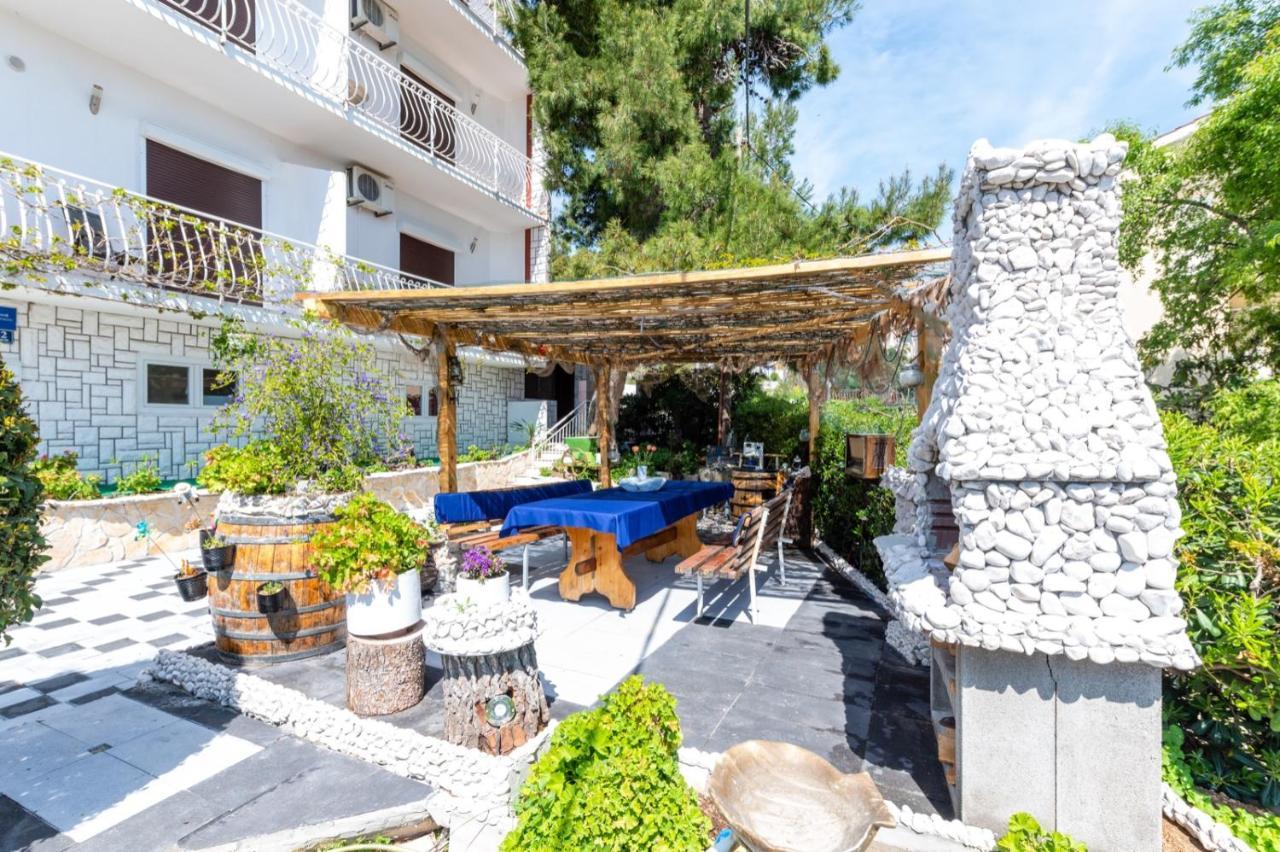 Apartments Lucija Trogir Bagian luar foto