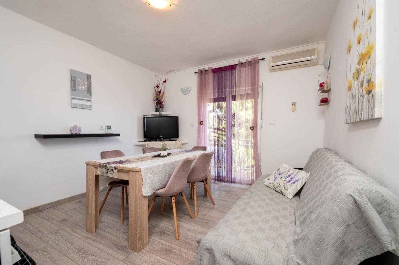 Apartments Lucija Trogir Bagian luar foto