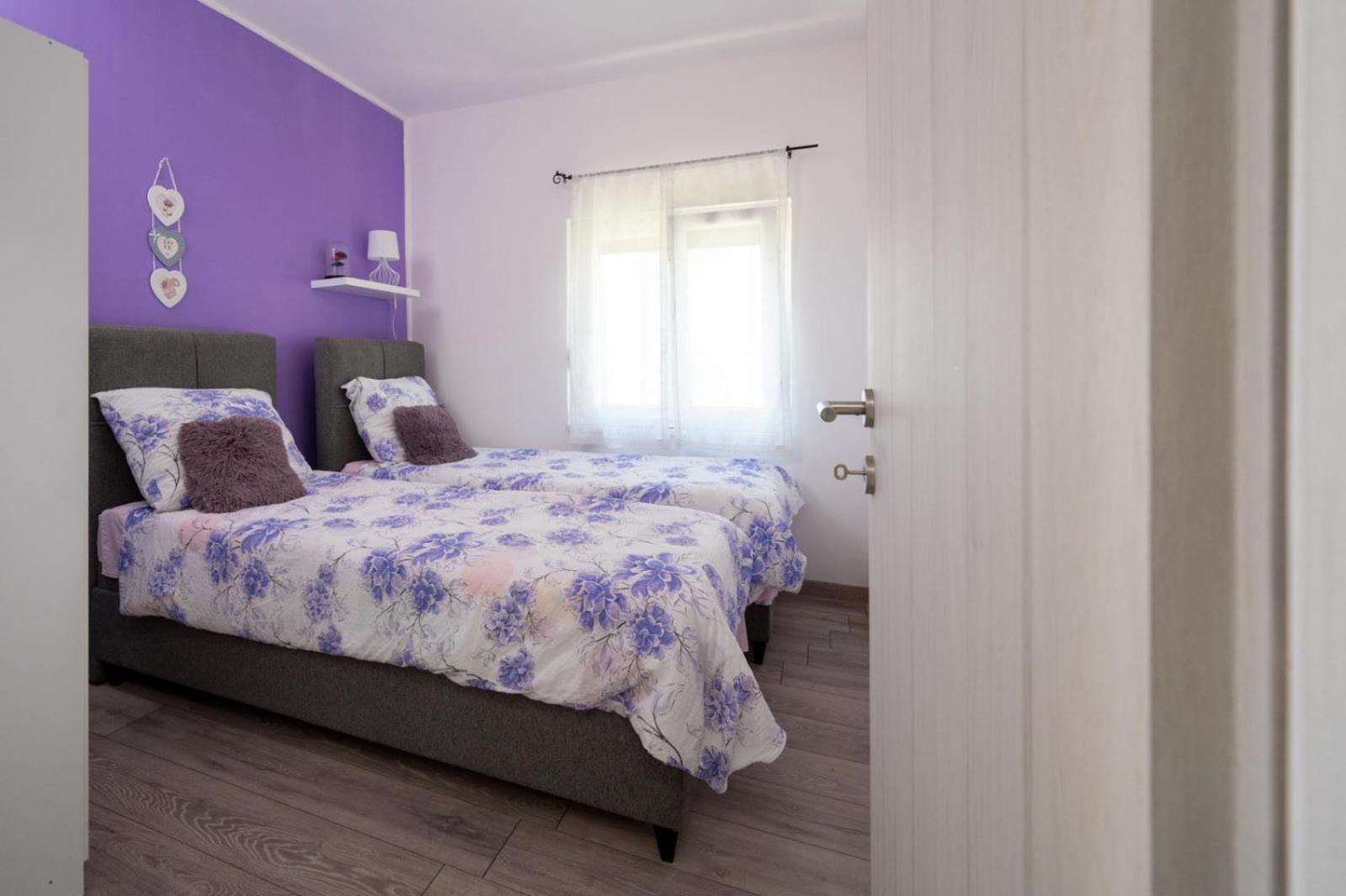 Apartments Lucija Trogir Bagian luar foto